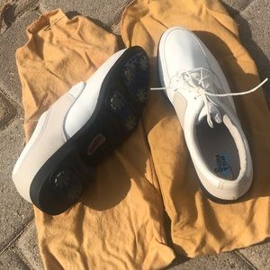 FootJoy Woman’s Golf Shoes Size 8 medium